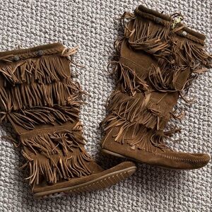Minnetonka Brown Fringe Boots